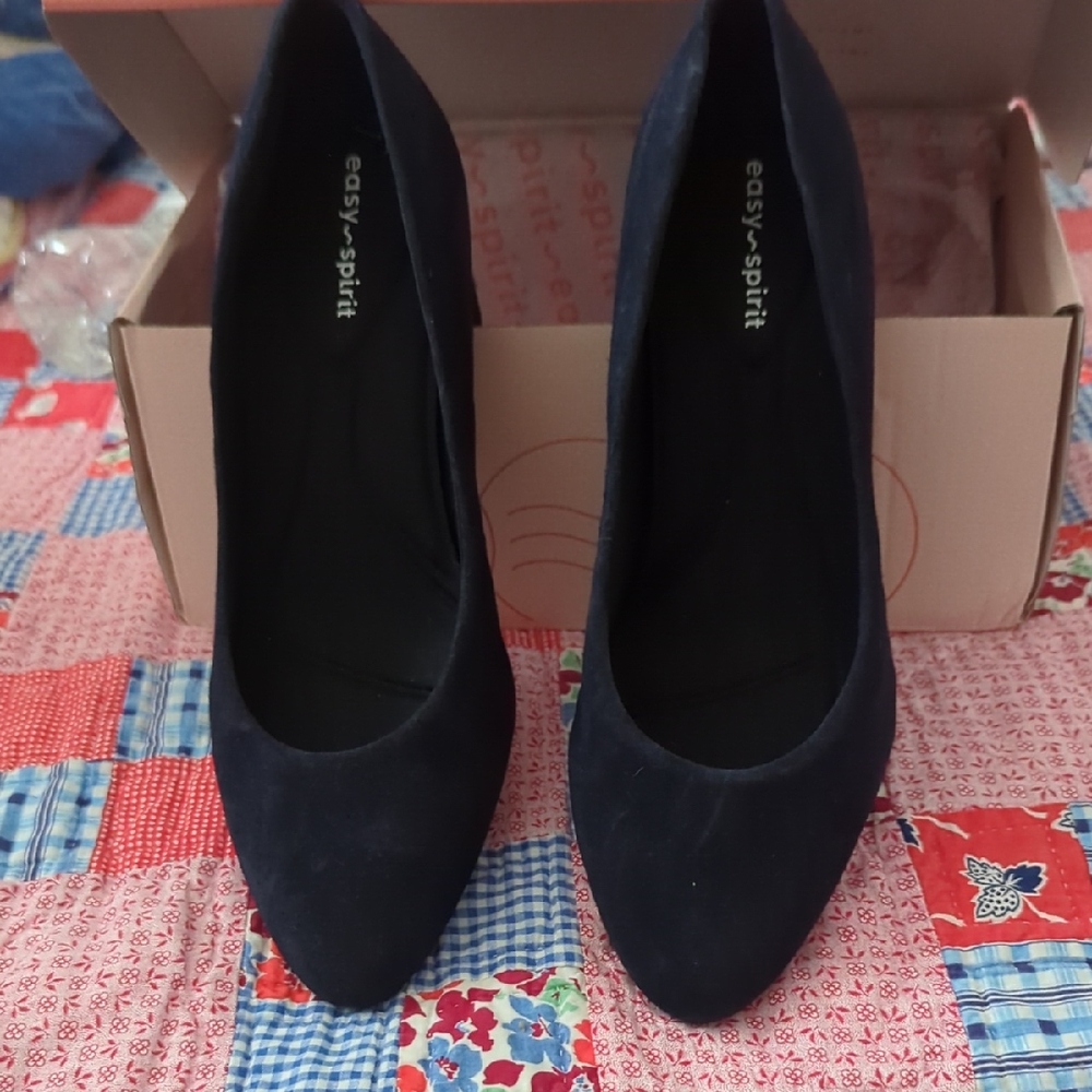 Easy Spirit Women's Navy Heels